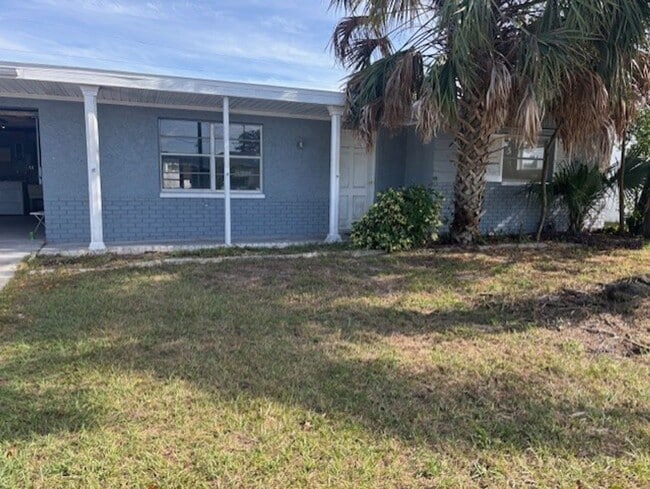 Building Photo - 2/1 available now!