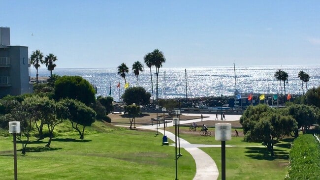 Photo - 250 The Village Unit 210