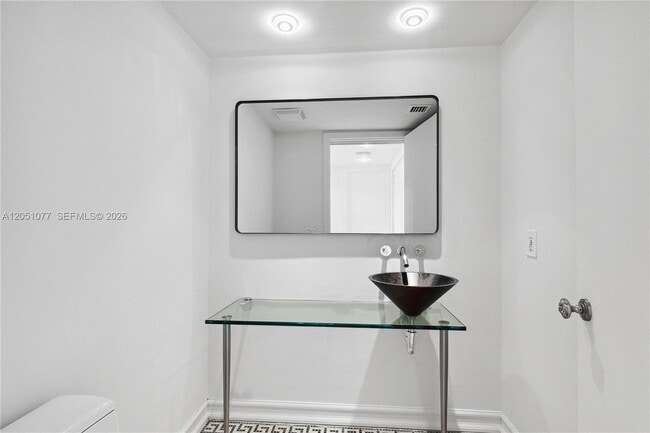 Photo - 18911 Collins Ave Unidad 901