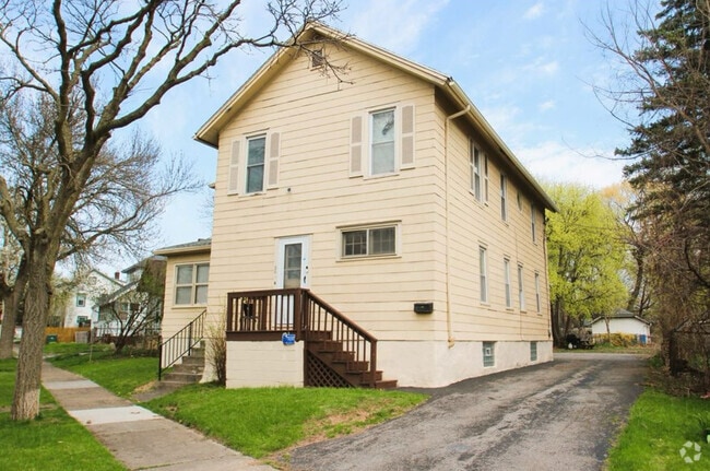 Building Photo - 26 Mineola St Unit 26 Mineola St. Rental