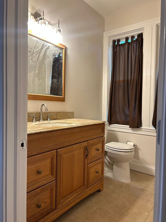 Photo - Renovated 2 Bed Apartment 1 block to downtown with Laundry and Central Air Unit B
