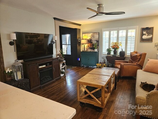 Photo - 4820 Gilmore Dr