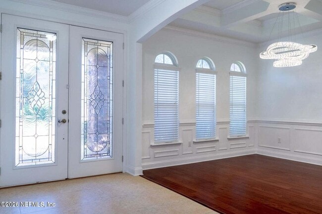 Photo - 164 Woodfield Ln
