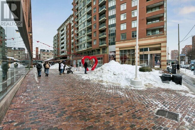 Photo - 35 Parliament St Unité 2101
