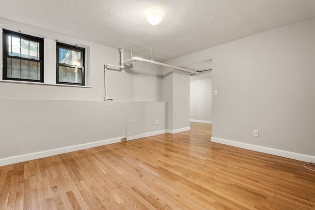 Photo - 1400 Commonwealth Ave Unit 2