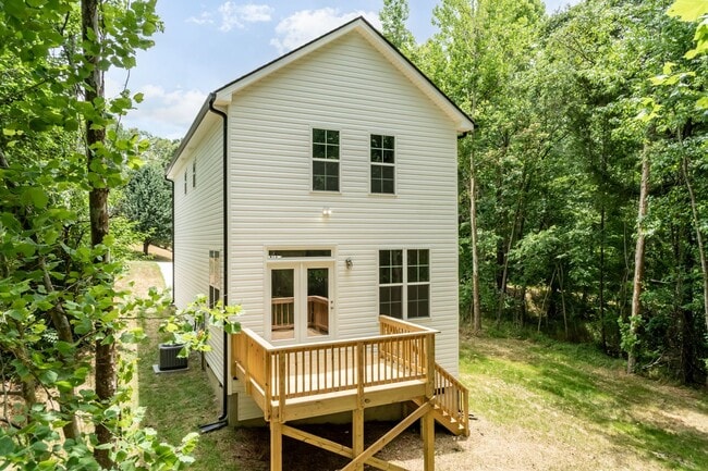 Photo - 737 Grover Ln