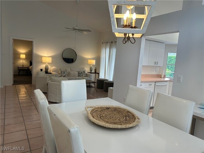 Photo - 740 Lambton Ln