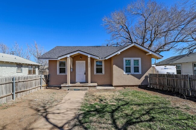 Building Photo - Great 3/2 in Southlawn