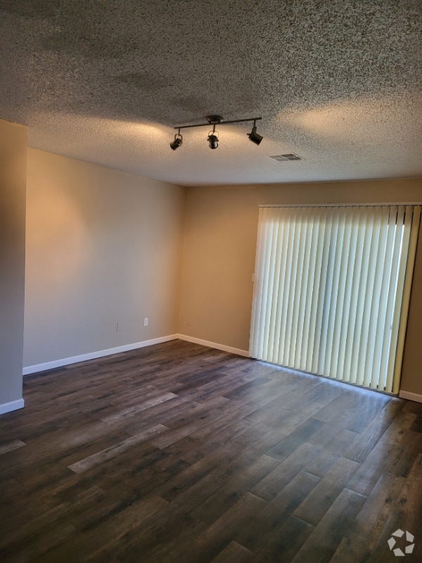 Building Photo - 1325 N Meridian Ave Rental