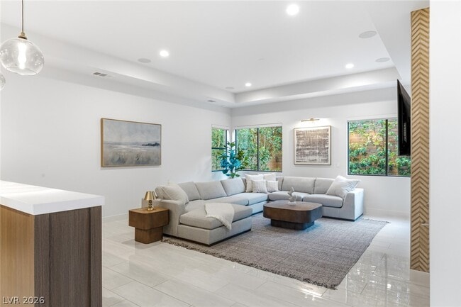 Photo - 75 Pristine Glen St