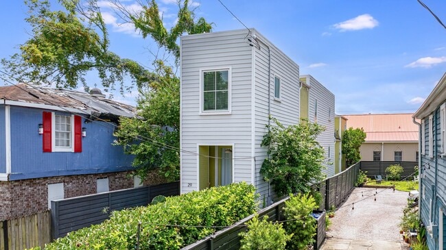 Photo - Modern Downtown Home!