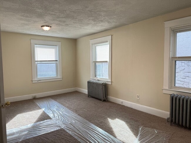 Photo - 839 E Walnut St Unit Apt. B- 2nd Floor