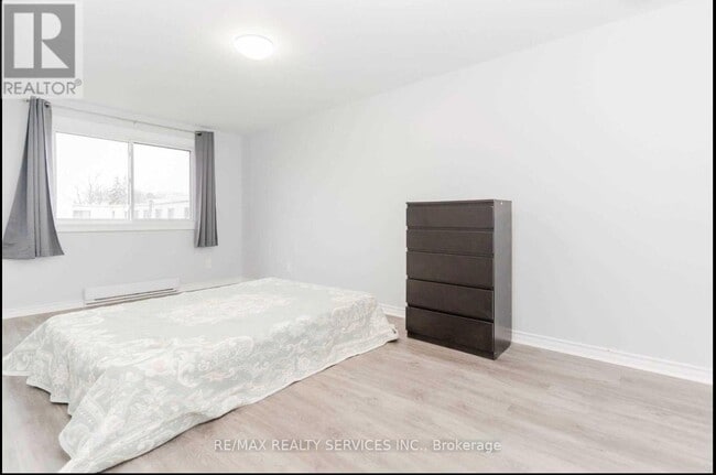 Photo - 1100 Oxford St