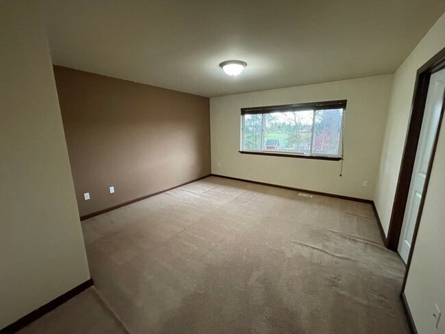 Photo - Gorgeous, Pet Friendly Home Close to Every...