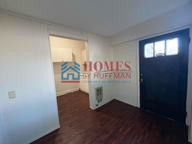 Photo - Nice Size Studio Apartment for Rent | All ... Unit A