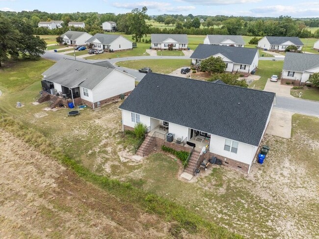 Photo - 5110 Deveron St