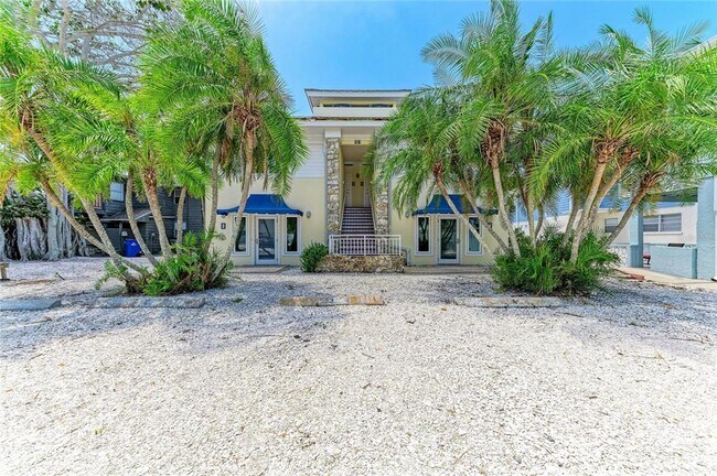 101 Palm Ave Unit 2