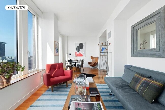 Photo - 15 S William St