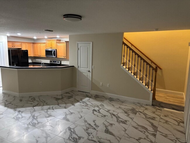 Photo - 2504 Aventurine St