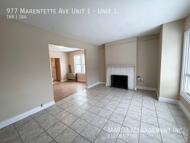Photo - NEWLY RENOVATED 1 BED/1BATH APT PLUS HYDRO & GAS! Unit 1