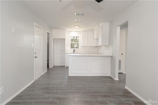 Photo - 25 Quince Ave