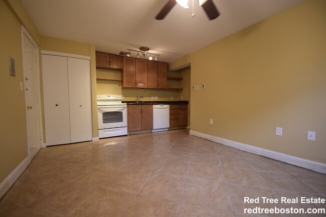 Photo - 1 Colonial Village Dr Unit 3