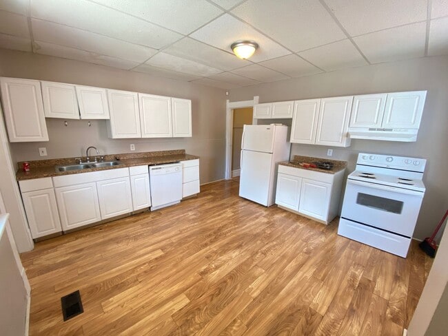 Photo - Hunter Ave 1438-1440 ONYX Unit 1440