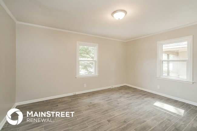 Photo - 4120 Southlawn Ave