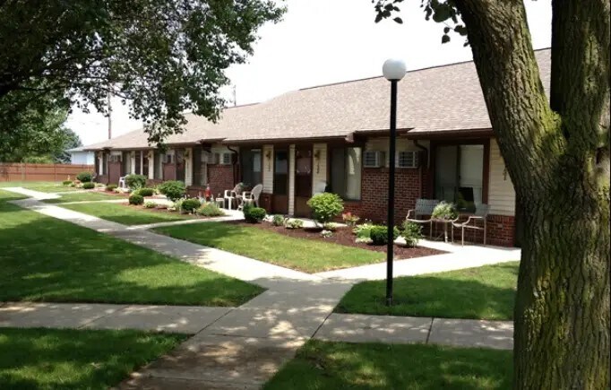 Photo - 440 N Main St