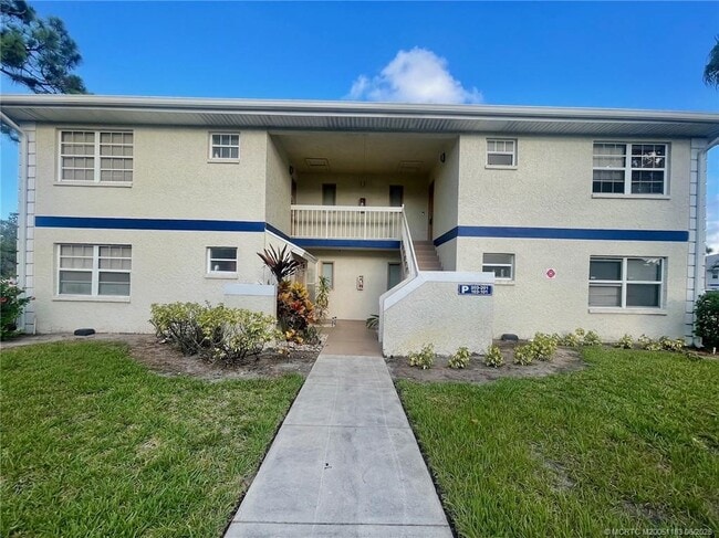 Photo - 1522 SE Royal Green Cir Unidad 201 Rental