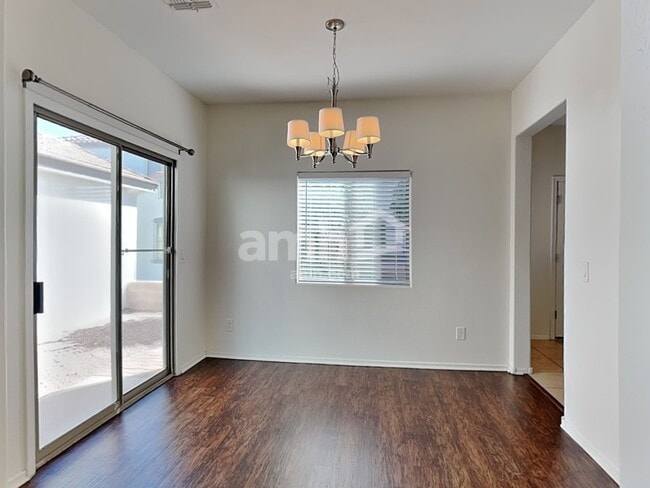 Photo - 4647 E Laurel Ave