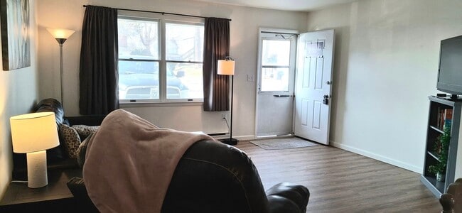 Photo - Newly Redone 2 Bed/1 Bath Apartment in Elizabethtown