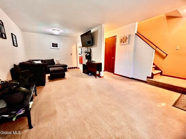 Photo - 34 Henderson Rd