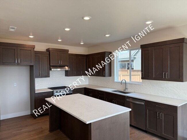 Photo - 60948 SE Apollo Pl