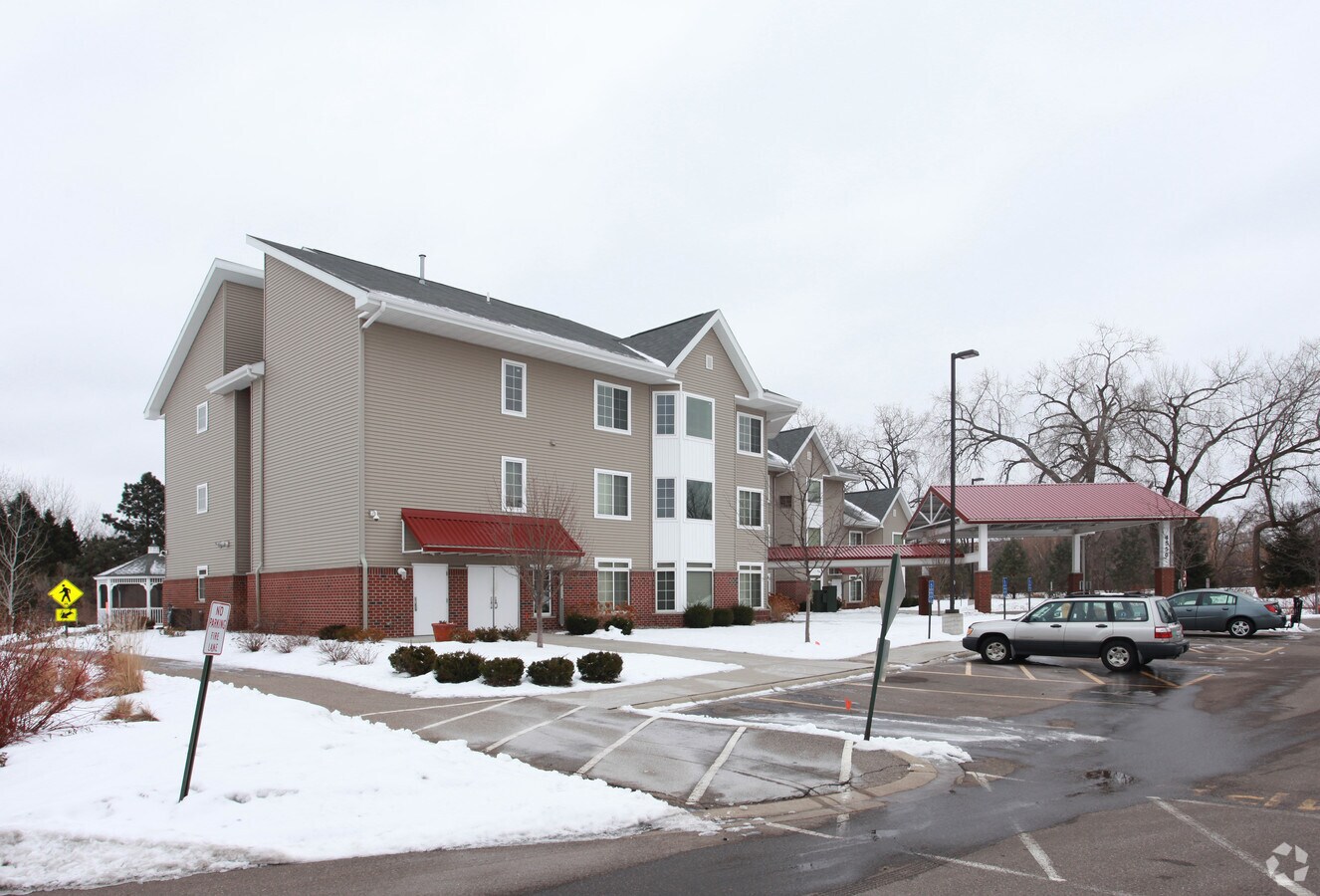 Photo - Kingsley Commons
