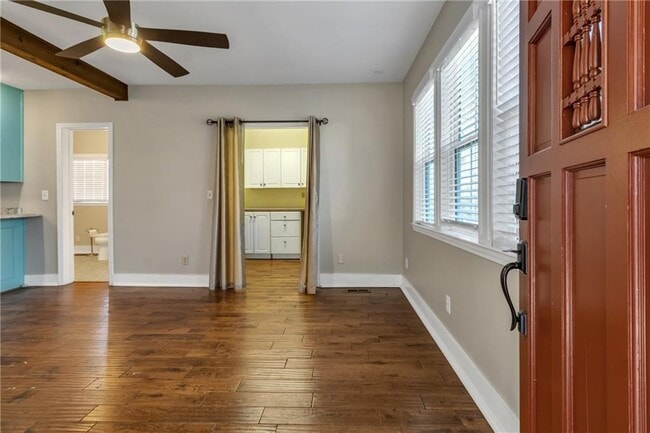 Photo - 225 S Park St