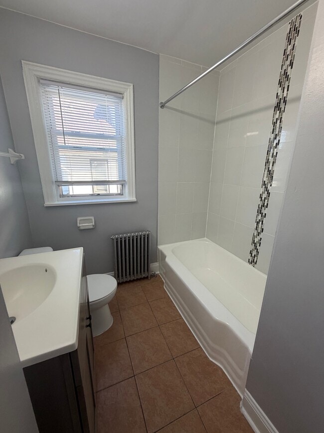 Photo - 194 Park Ave Unidad 5-B2