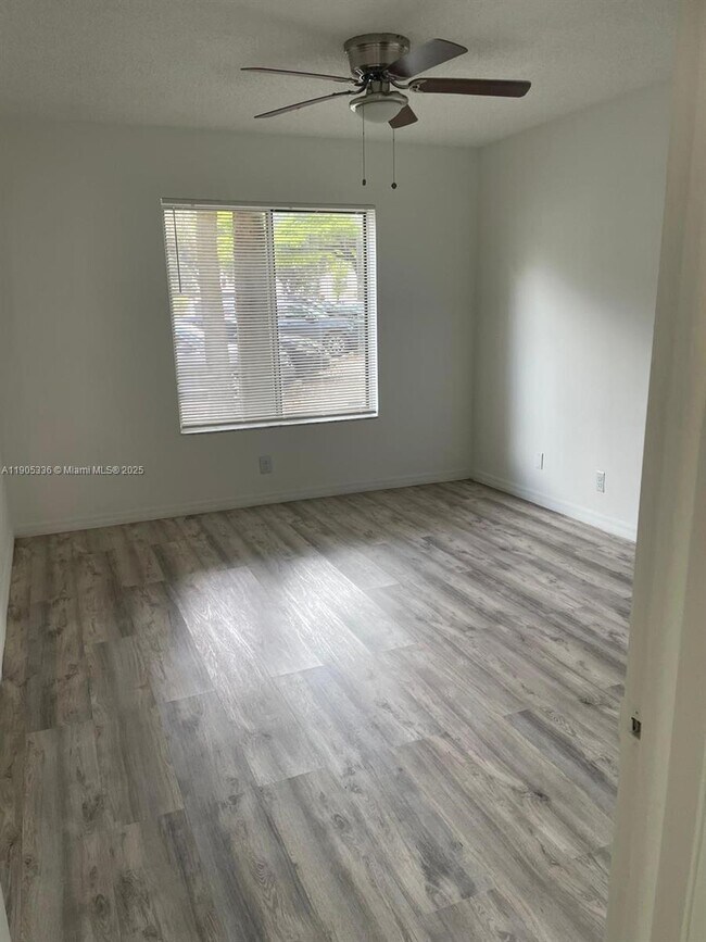 Photo - 13942 SW 91st Terrace Unidad 13942