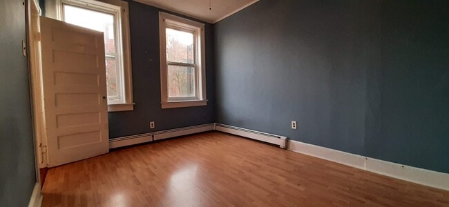 bedroom - 380 2nd St Unit Apt 3A