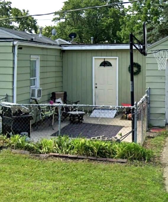 Photo - 1657 N Adams St