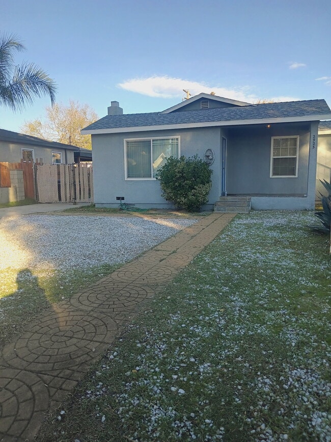 Building Photo - 2925 Wall Ave