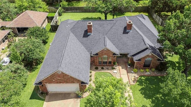 2905 Aztec Ct
