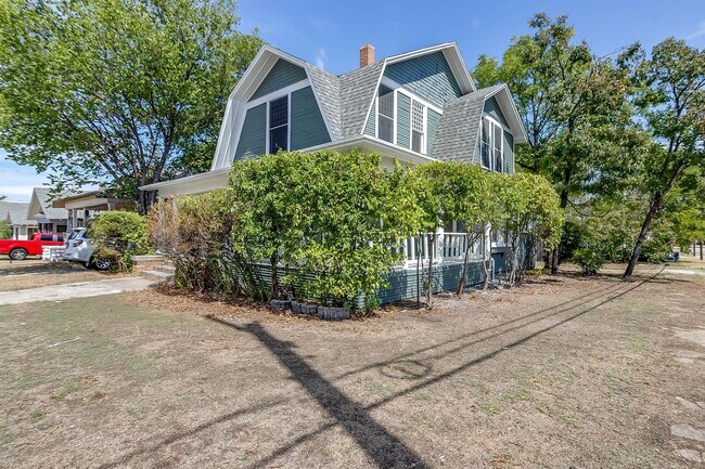 Photo - Large Newly Remodeled Home in Historic Fai...