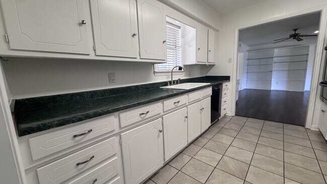 Photo - 621 Mink Dr