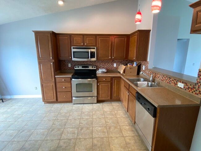 Photo - 4821 Wembley Way