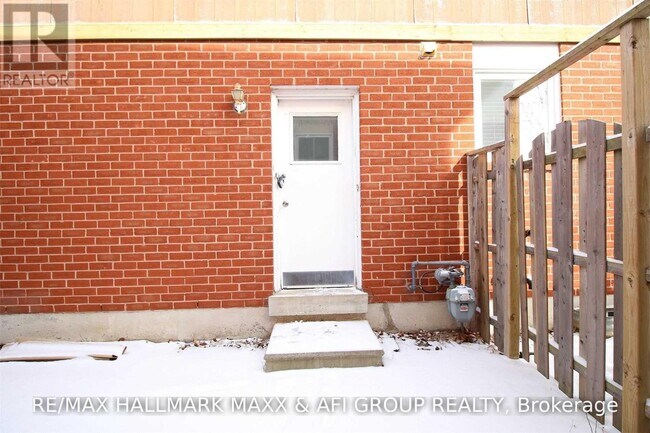 Photo - 151 Kersey Crescent