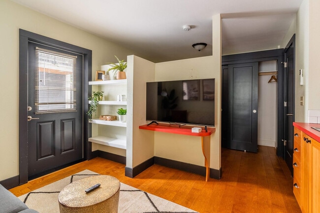 2537 SE Hawthorne Blvd Unit SI ID1612025P