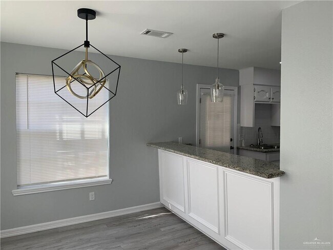 1805 Jason Ave Unit 8