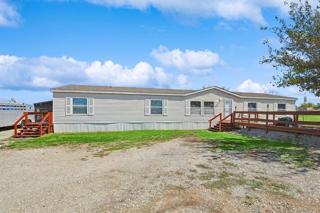 Photo - 5900 Smiley Rd