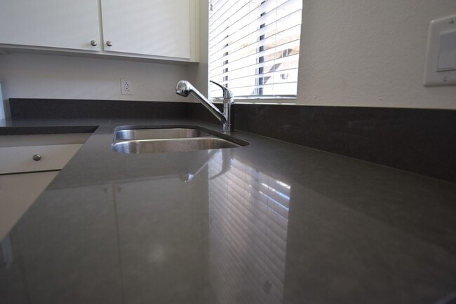 14312 Tiara St Unit 07